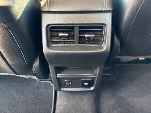 Used 2022 Ford Edge Titanium AWD/4WD image 40
