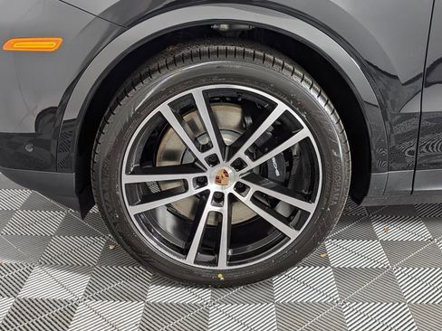 New 2026 Porsche Cayenne S image 11