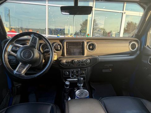 Used 2022 Jeep Gladiator Overland w/ Popular Equipment Package AWD/4WD image 6