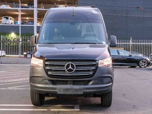 Used 2021 Mercedes-Benz Sprinter 2500 w/ Comfort Plus Package image 2