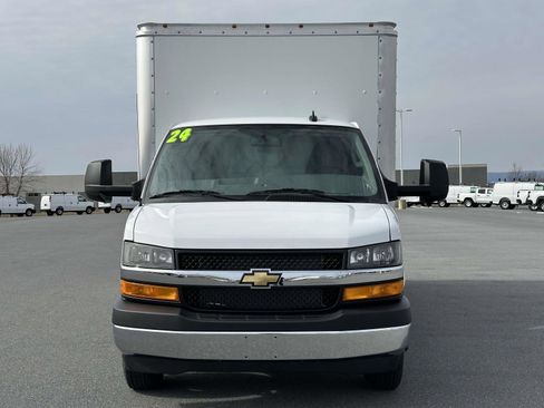 New 2024 Chevrolet Express 4500 w/ Power Convenience Package image 17