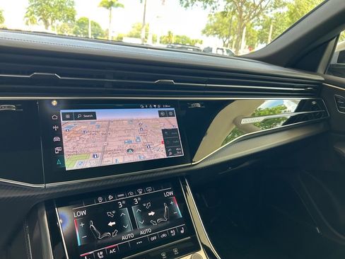 Used 2022 Audi RS Q8 image 12