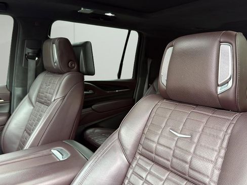 Certified 2022 Cadillac Escalade ESV Premium Luxury Platinum image 11
