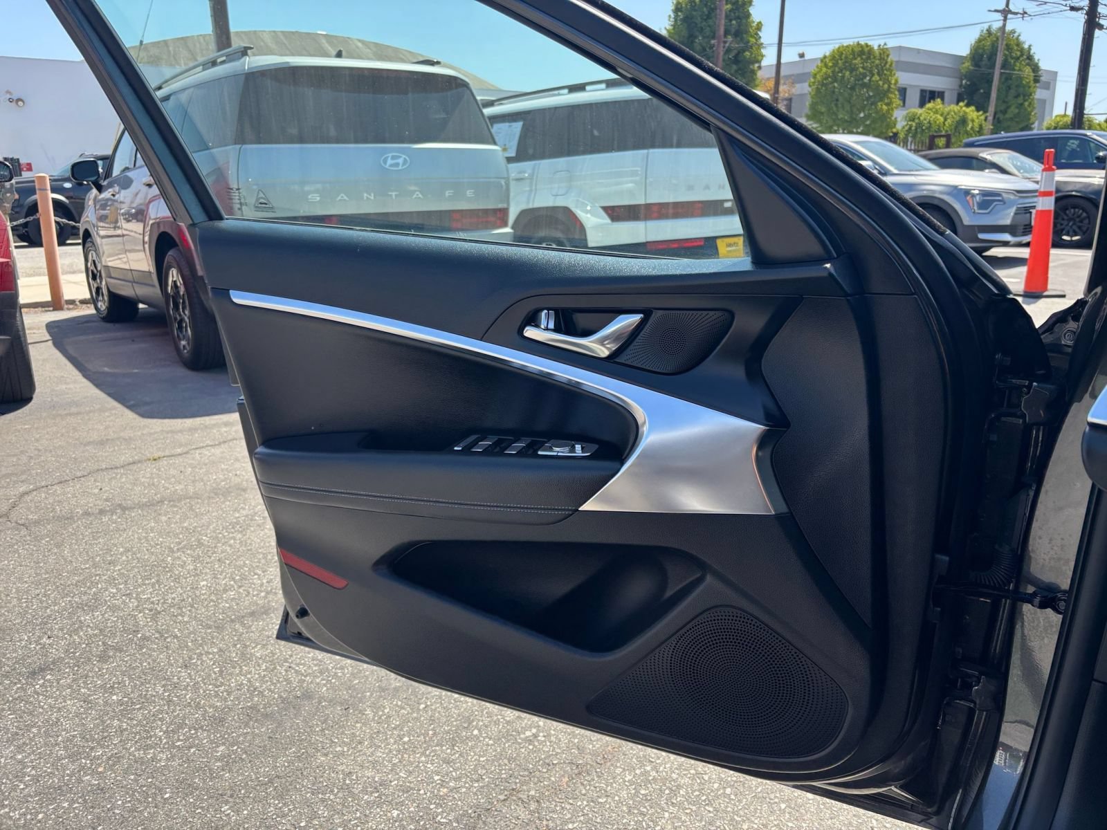 Used 2026 Genesis G70 2.5T RWD image 30