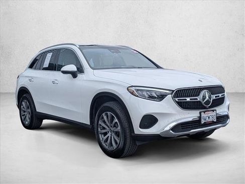 Used 2026 Mercedes-Benz GLC 300 4MATIC image 3