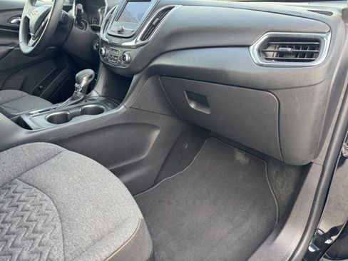 Used 2024 Chevrolet Equinox LT image 12