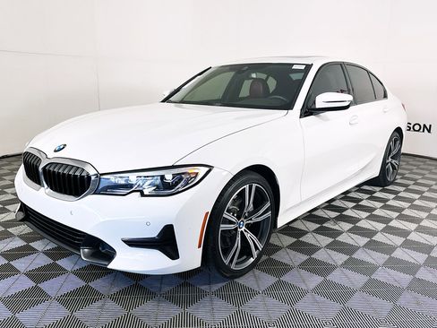 Used 2022 BMW 330i Sedan w/ Premium Package 2 image 8