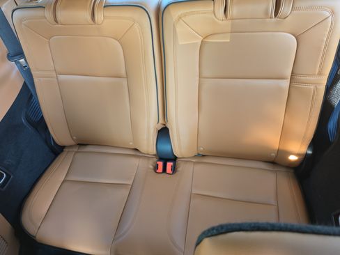 Used 2020 Lincoln Aviator Black Label Grand Touring w/ Class IV Trailer Tow Package AWD/4WD image 18