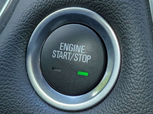 Used 2023 Chevrolet Traverse LT AWD/4WD image 29