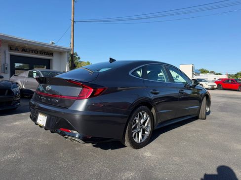 Used 2020 Hyundai Sonata SEL w/ Convenience Package FWD image 3