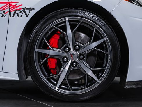 Used 2022 Chevrolet Corvette Stingray Preferred Cpe w/ Z51 Performance Package RWD image 22