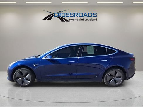 Used 2019 Tesla Model 3 Standard Range Plus image 2