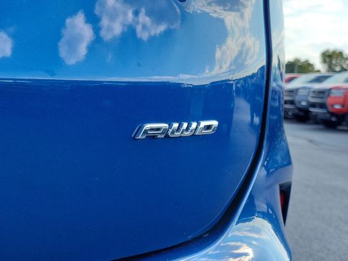 Used 2024 Ford Edge SEL image 7