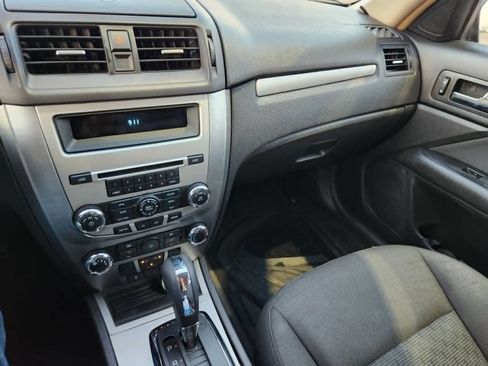 Used 2010 Ford Fusion SE FWD image 23