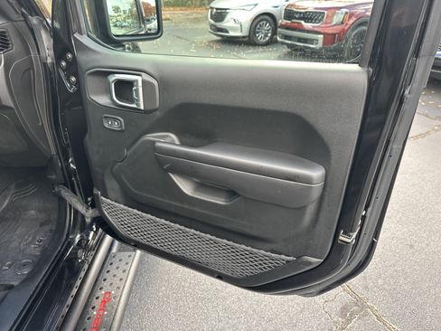 Used 2021 Jeep Wrangler Unlimited Sport image 18