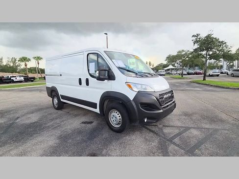 Used 2025 RAM ProMaster 2500 w/ Convenience Group FWD image 34