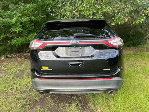 Used 2018 Ford Edge SE FWD image 6