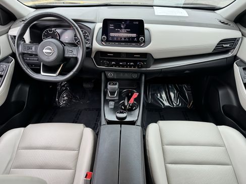 Used 2023 Nissan Rogue SV w/ SV Premium B Package image 20