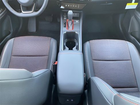 New 2025 Nissan Kicks SR image 16