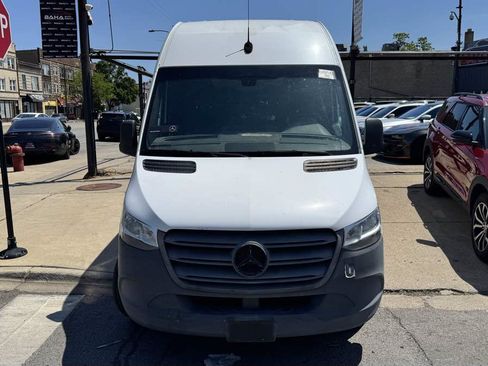Used 2021 Mercedes-Benz Sprinter 2500 image 9