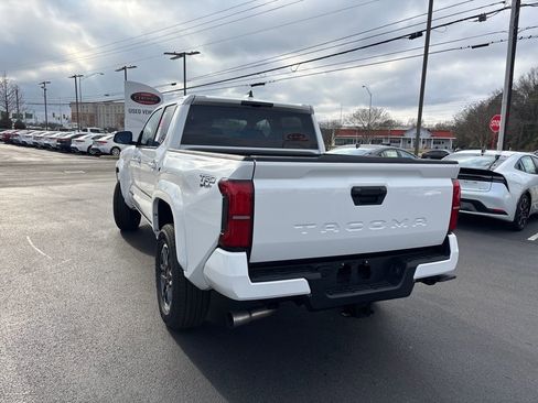 New 2025 Toyota Tacoma TRD Sport image 3