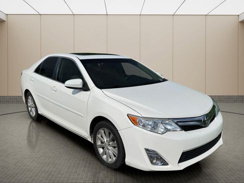 Used 2013 Toyota Camry XLE FWD image 8