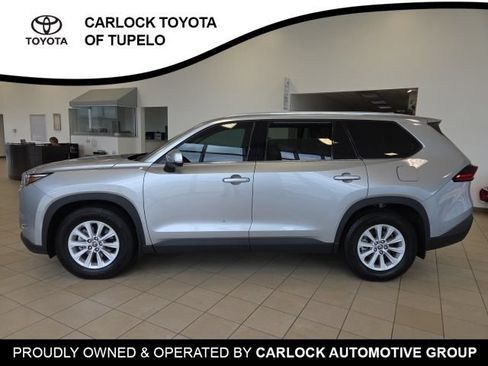 Used 2025 Toyota Grand Highlander FWD image 1