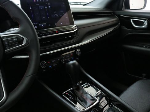 Used 2023 Jeep Compass Trailhawk image 18