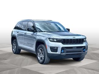 Used 2022 Jeep Grand Cherokee Trailhawk w/ Luxury Tech Group III AWD/4WD video 2