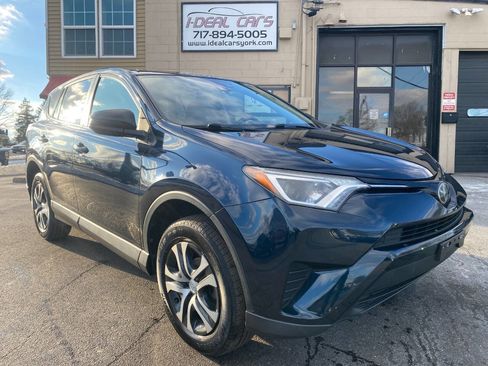 Used 2018 Toyota RAV4 LE w/ All Weather Liner Package image 1