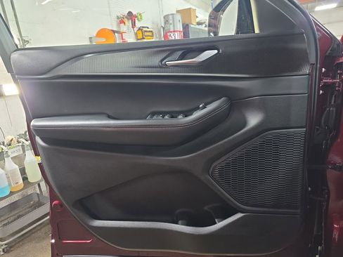 Used 2023 Jeep Grand Cherokee Altitude image 25