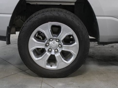 Used 2020 RAM 1500 Big Horn AWD/4WD image 14