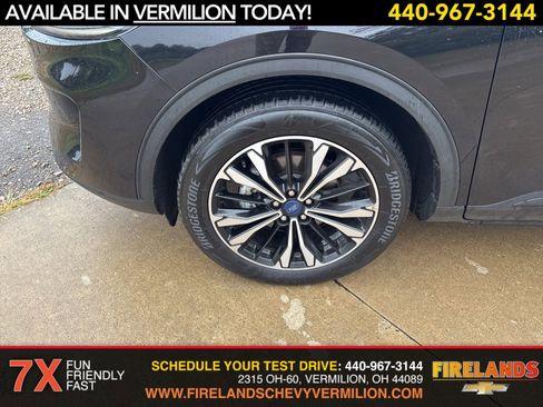 Used 2022 Ford Escape SE w/ SE Sport Appearance Package image 57
