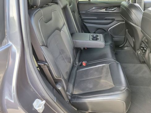 Used 2022 Jeep Grand Cherokee Altitude image 20