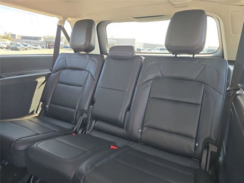New 2026 Lincoln Navigator L Reserve AWD/4WD image 11