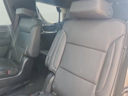 Used 2021 GMC Yukon Denali w/ LPO, Illumination Package image 15