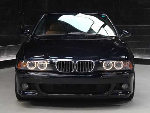 Used 2002 BMW M5 RWD image 8