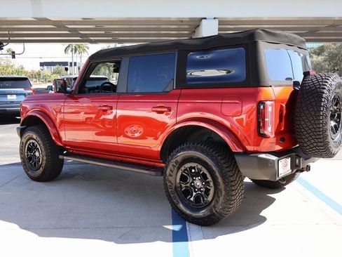 Used 2023 Ford Bronco Outer Banks image 4