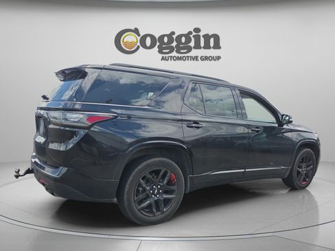 Used 2020 Chevrolet Traverse Premier w/ Redline Edition FWD image 4