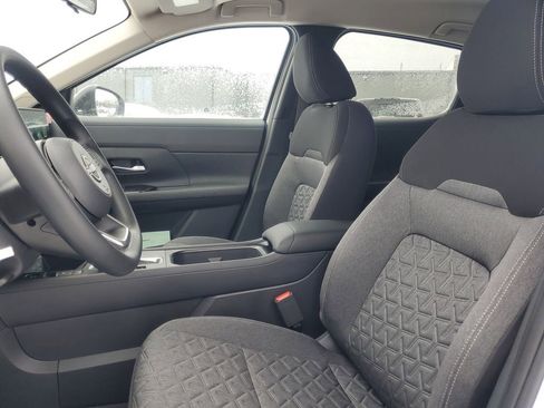 New 2026 Nissan Kicks SV image 10