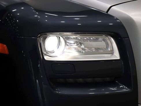 Used 2010 Rolls-Royce Ghost image 21