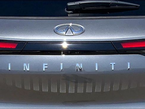 Used 2023 INFINITI QX60 Sensory AWD/4WD image 31