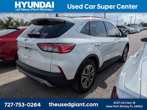 Used 2020 Ford Escape SEL FWD image 2