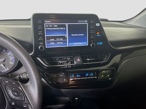 Used 2019 Toyota C-HR LE FWD image 18