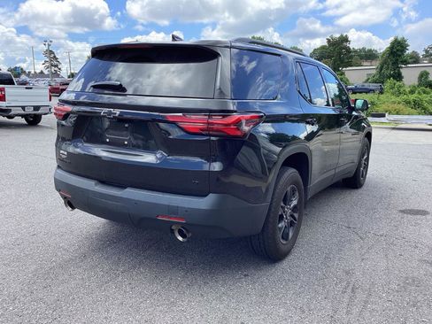 Used 2022 Chevrolet Traverse LT w/ Midnight/Sport Edition FWD image 4
