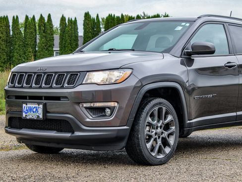 Used 2021 Jeep Compass Latitude w/ Sun and Sound Group AWD/4WD image 8