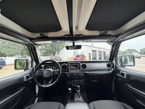 Used 2022 Jeep Gladiator Sport AWD/4WD image 26