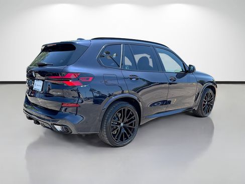 New 2026 BMW X5 xDrive40i w/ M Sport Package AWD/4WD image 3
