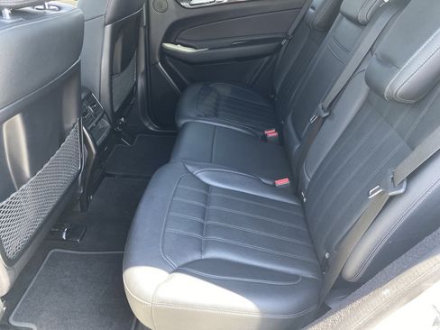 Used 2019 Mercedes-Benz GLE 400 4MATIC image 15