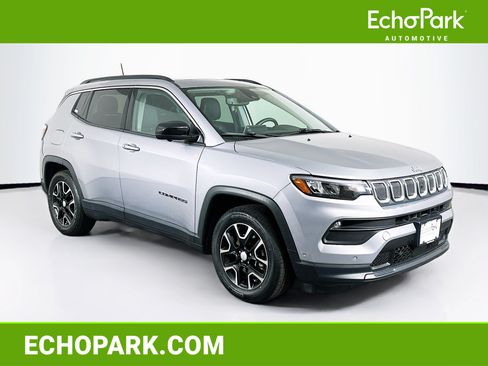 Used 2022 Jeep Compass Latitude w/ Sun and Sound Group FWD image 1